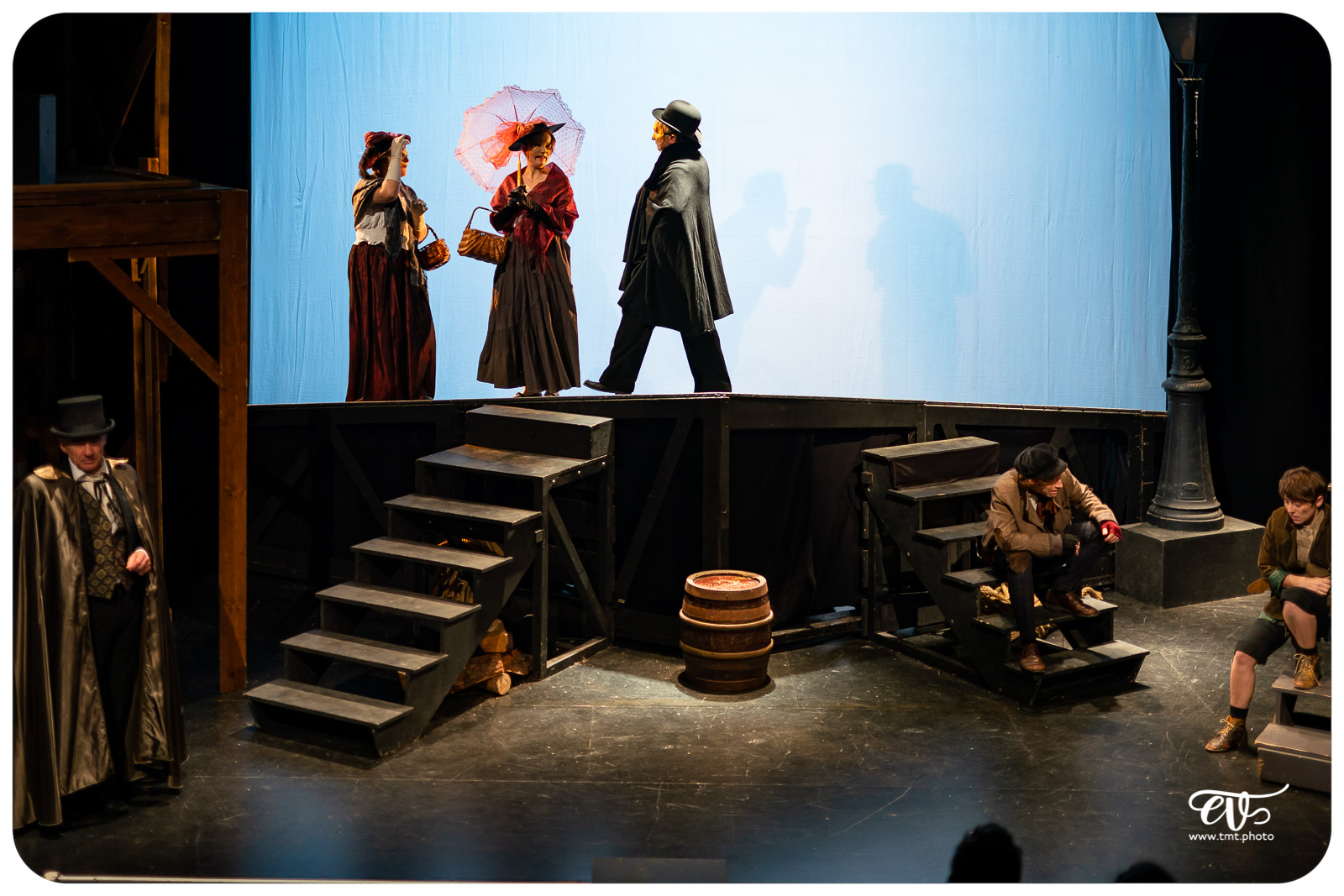 OLIVER TWIST (CIE LA MESNIE H.)